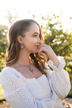 Load image into Gallery viewer, Péche Earrings