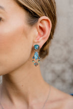 Load image into Gallery viewer, Fila Earrings
