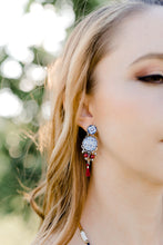 Load image into Gallery viewer, Ilsa Earrings
